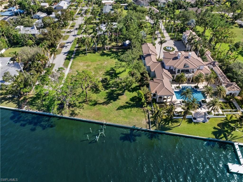 1212 Coconut DR, FORT MYERS, FL 33901 — photo 2