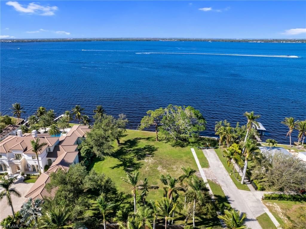 1212 Coconut DR, FORT MYERS, FL 33901 — photo 4