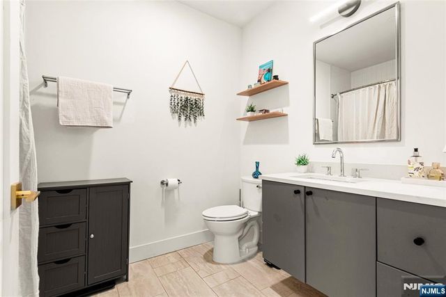 386 5th Street 302-A, Jersey City, NJ 07302