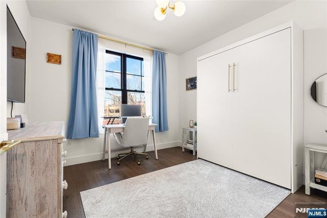 386 5th Street 302-A, Jersey City, NJ 07302