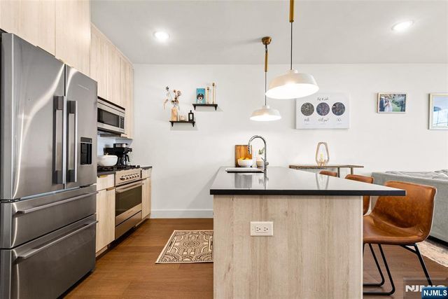 386 5th Street 302-A, Jersey City, NJ 07302