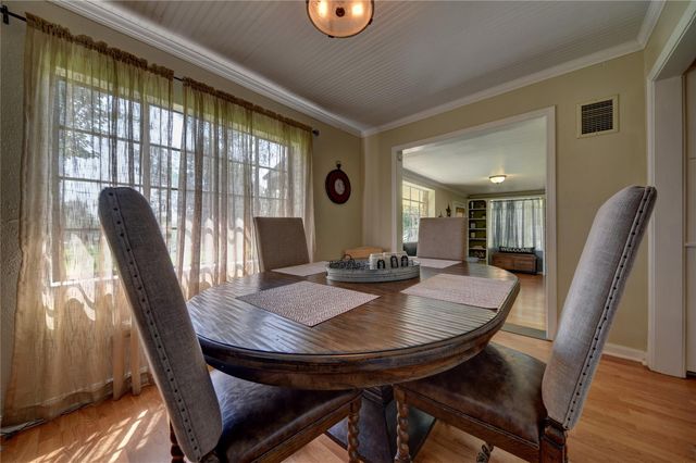 706 S Market Street, Brenham, TX 77833