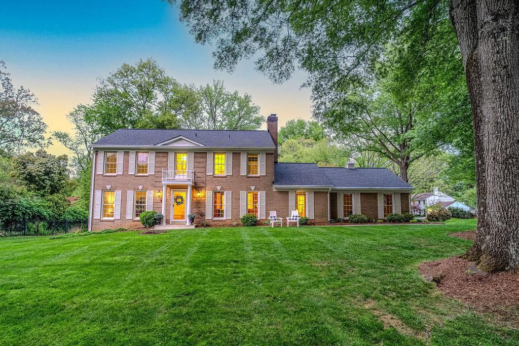 Image 1 of property listing at 4609 JASMINE DR, Rockville, MD 20853