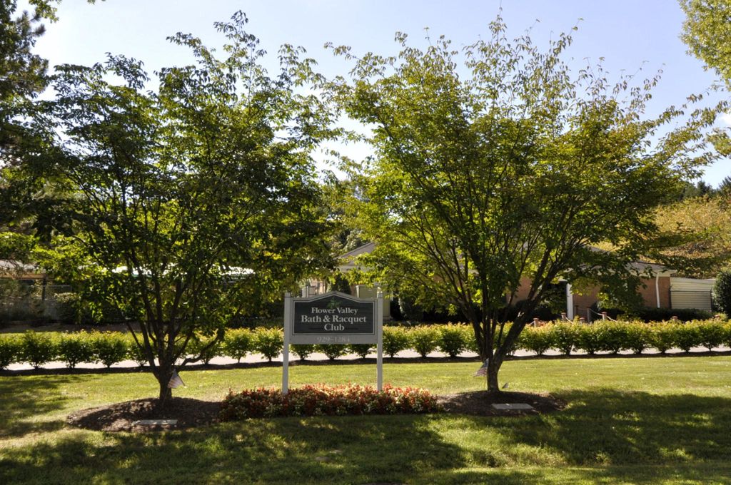 Image 37 of property listing at 4609 JASMINE DR, Rockville, MD 20853