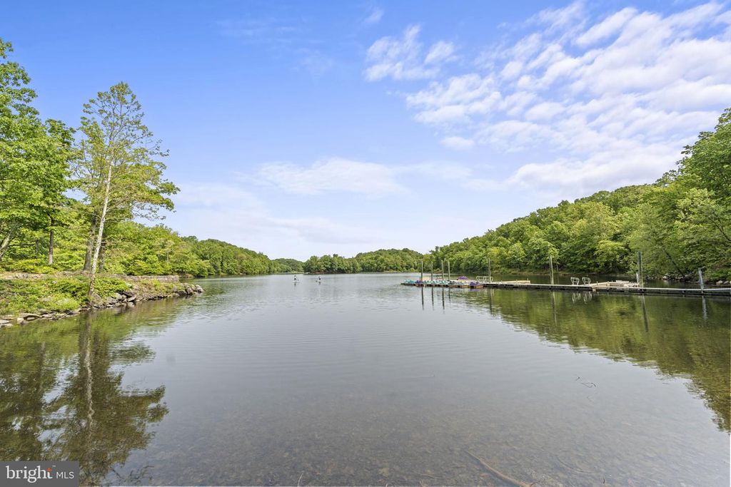 Image 47 of property listing at 4609 JASMINE DR, Rockville, MD 20853