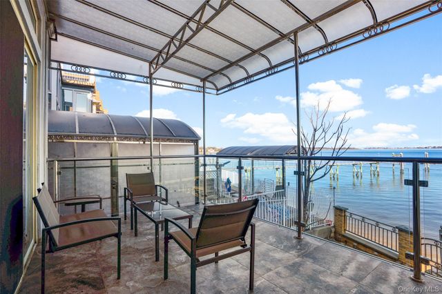 822 Dean Avenue, Bronx, NY 10465