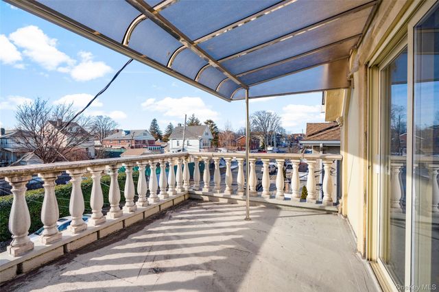 822 Dean Avenue, Bronx, NY 10465