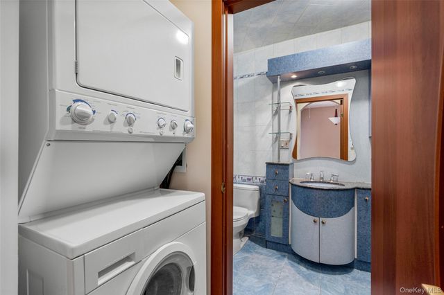 822 Dean Avenue, Bronx, NY 10465