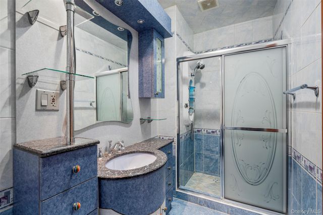 822 Dean Avenue, Bronx, NY 10465