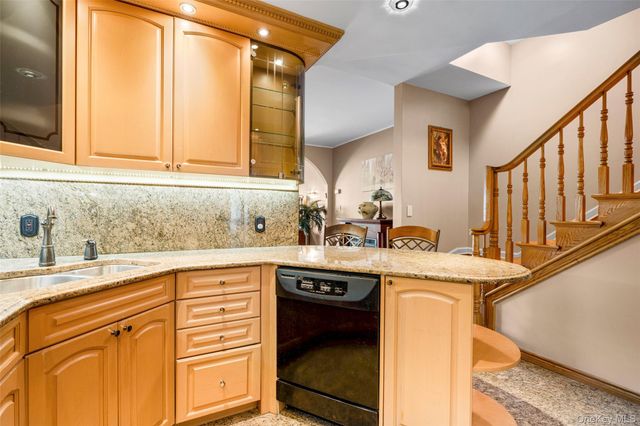 822 Dean Avenue, Bronx, NY 10465