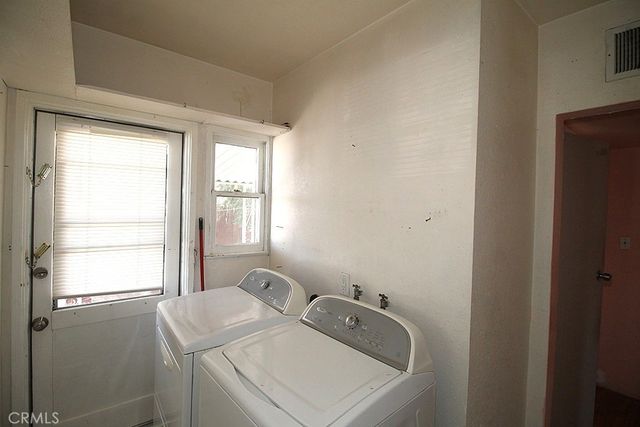 100 E Desert View, Barstow, CA 92311