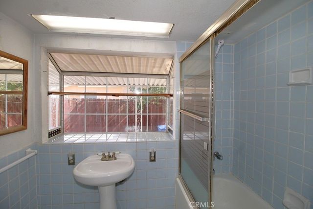 100 E Desert View, Barstow, CA 92311