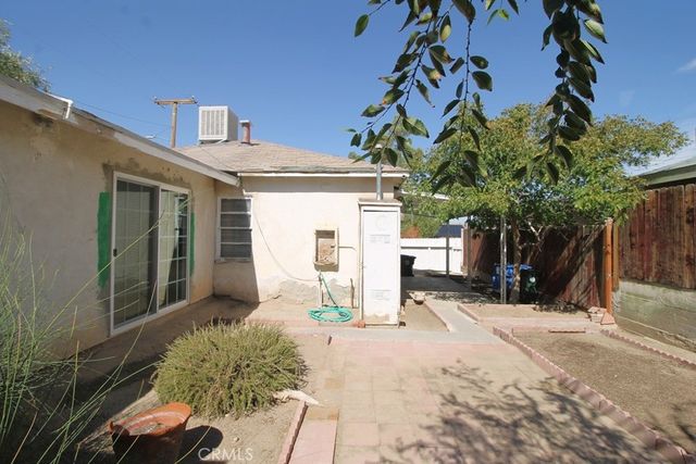 100 E Desert View, Barstow, CA 92311