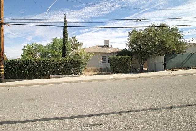 100 E Desert View, Barstow, CA 92311