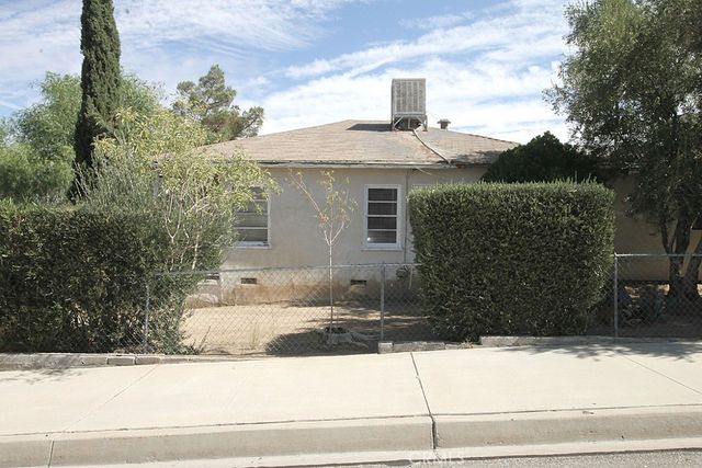 100 E Desert View, Barstow, CA 92311