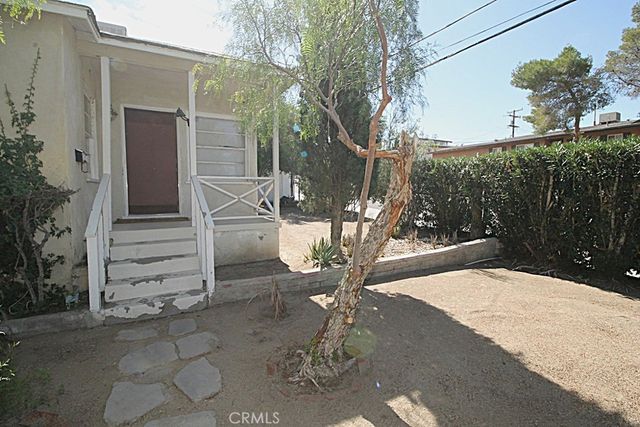 100 E Desert View, Barstow, CA 92311