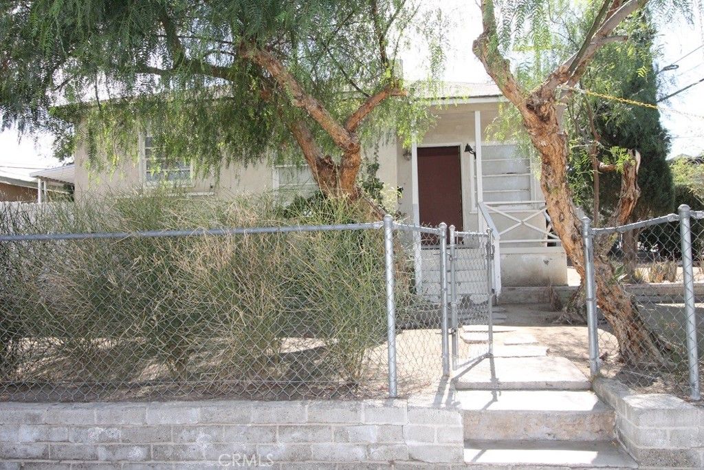 100 E Desert View, Barstow, CA 92311