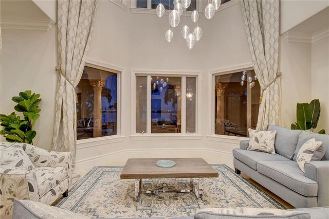 1320 S Lakeside Dr, Lake Worth Beach, FL 33460