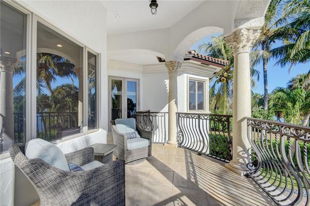 1320 S Lakeside Dr, Lake Worth Beach, FL 33460