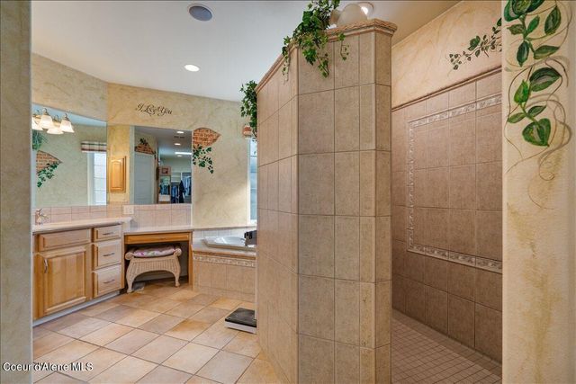 24222 E PINEHURST LN, Liberty Lake, WA 99019