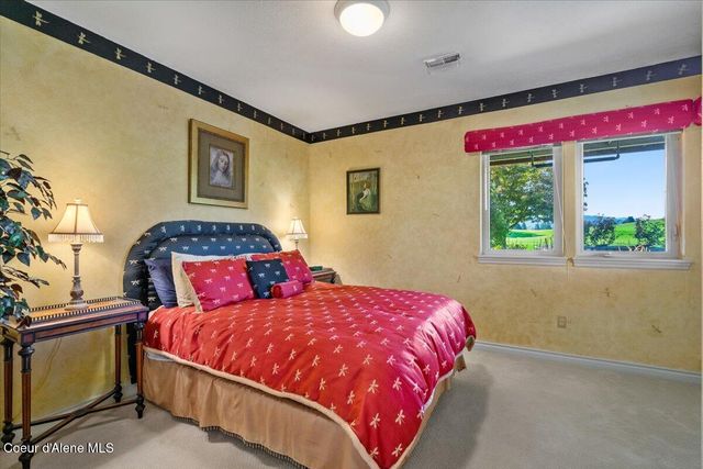 24222 E PINEHURST LN, Liberty Lake, WA 99019