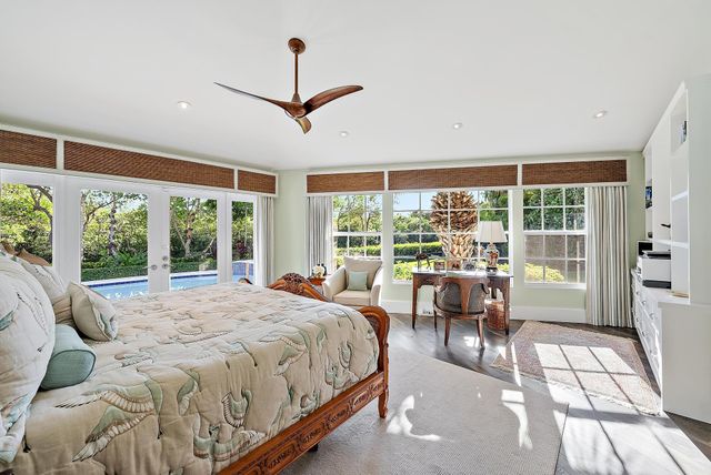 105 Harbor Way, Jupiter Island, FL 33455