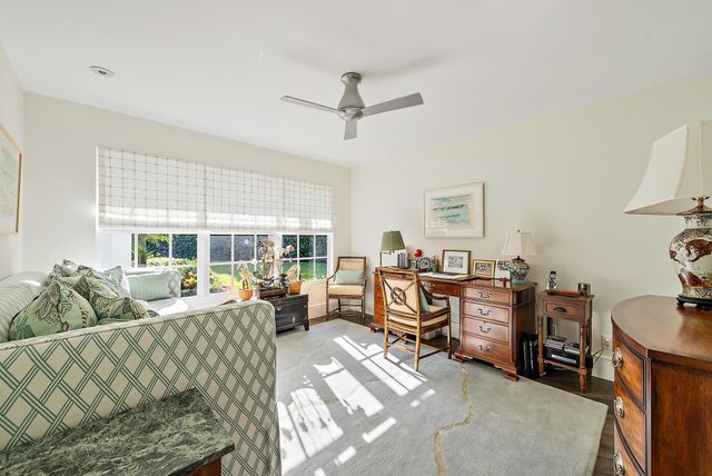 105 Harbor Way, Jupiter Island, FL 33455