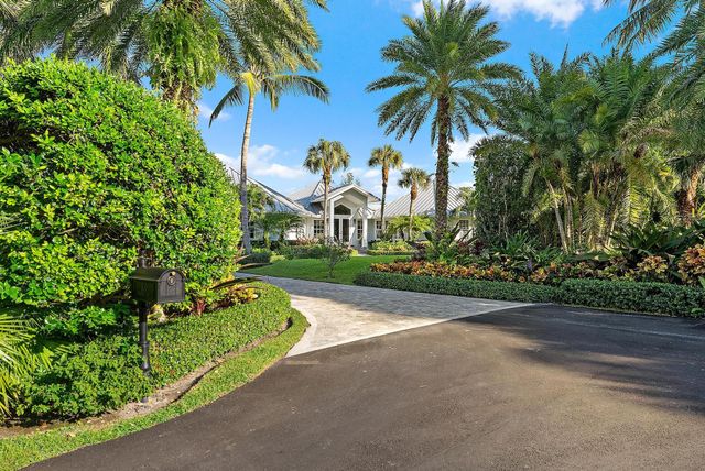 105 Harbor Way, Jupiter Island, FL 33455