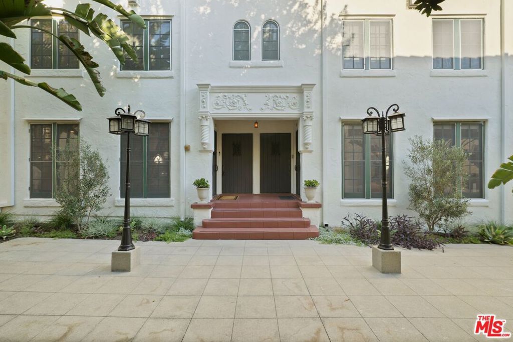 1250 N Harper Avenue 302, Los Angeles, CA 90046 — photo 2