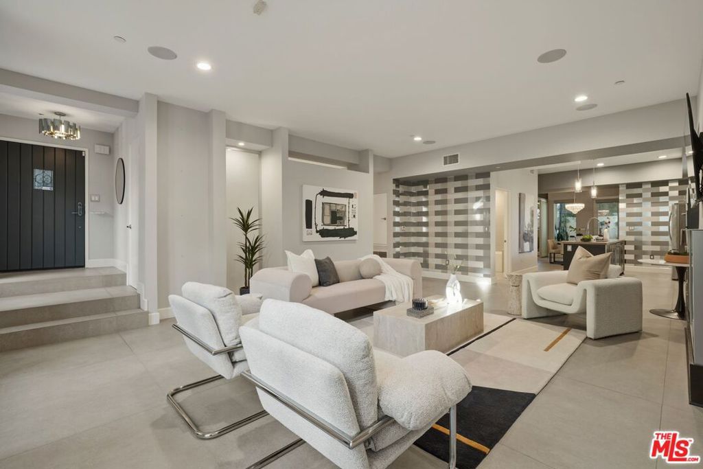 1250 N Harper Avenue 302, Los Angeles, CA 90046 — photo 4