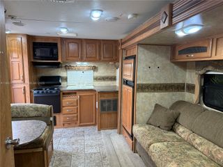 706 W 40th Pl RV, Hialeah, FL 33012