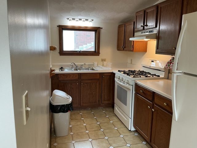 53 Melvin St 1, Wakefield, MA 01880
