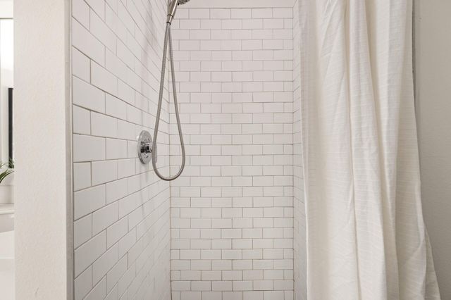 1301 Chicon ST 203, Austin, TX 78702