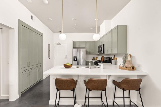 1301 Chicon ST 203, Austin, TX 78702