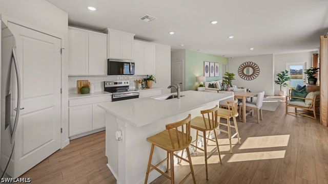 1258 BROOKLANDS DR, Fort Myers, FL 33905