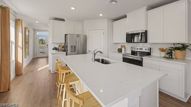 1258 BROOKLANDS DR, Fort Myers, FL 33905
