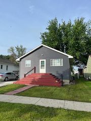 905 W Main Street, Marshall, MN 56258