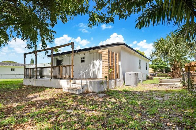 716 SW 5th Ave, Hallandale Beach, FL 33009