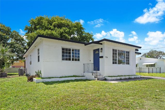 716 SW 5th Ave, Hallandale Beach, FL 33009