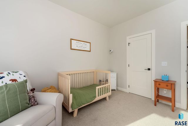 8216 E Ladyslipper Cir Circle, Sioux Falls, SD 57110