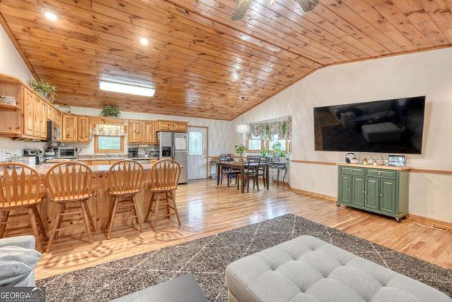 694 Hilltop Road, Murphy, NC 28906