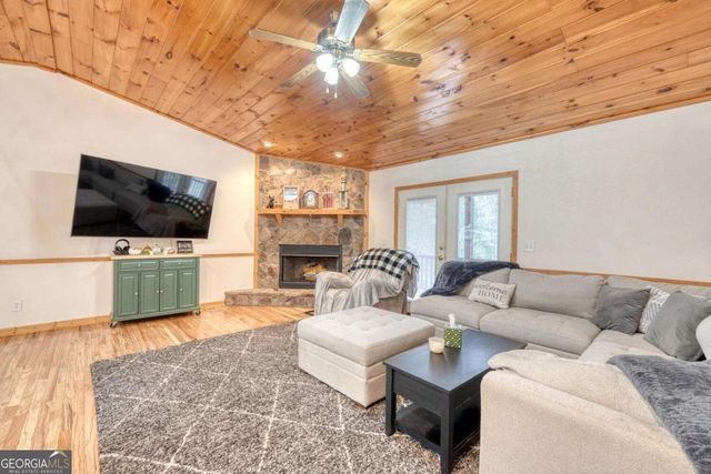 694 Hilltop Road, Murphy, NC 28906