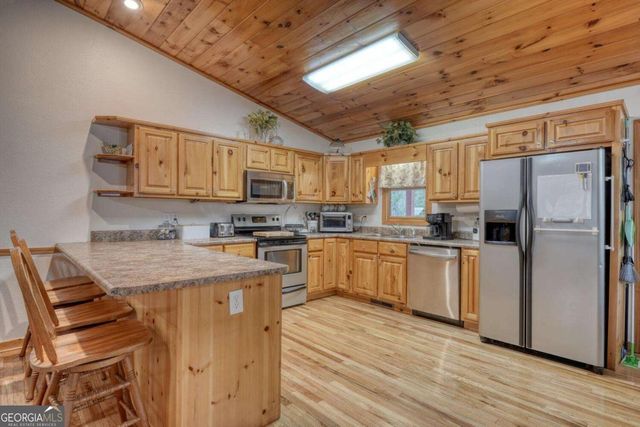 694 Hilltop Road, Murphy, NC 28906