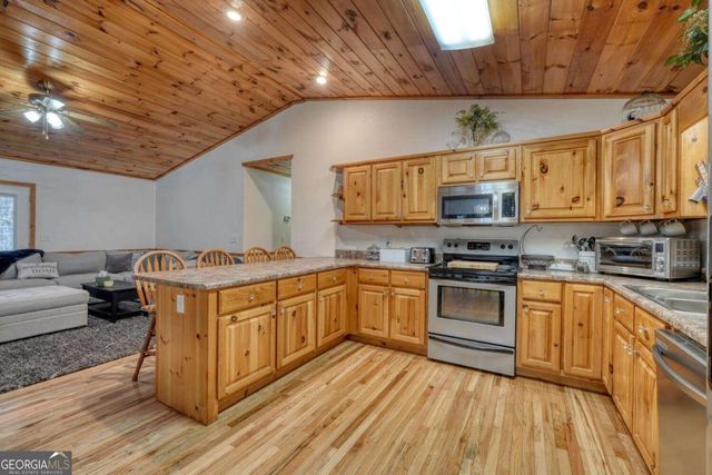 694 Hilltop Road, Murphy, NC 28906