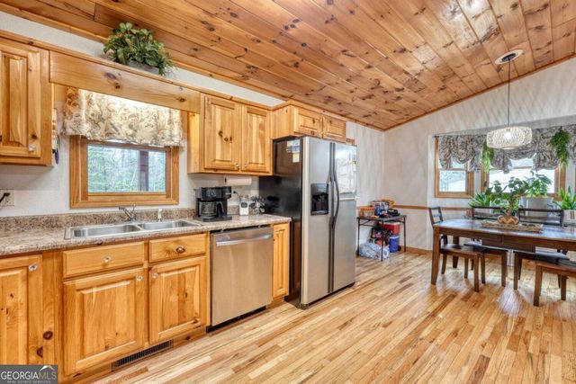 694 Hilltop Road, Murphy, NC 28906