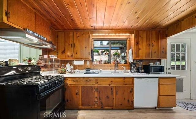 23095 Balsam, Crestline, CA 92325