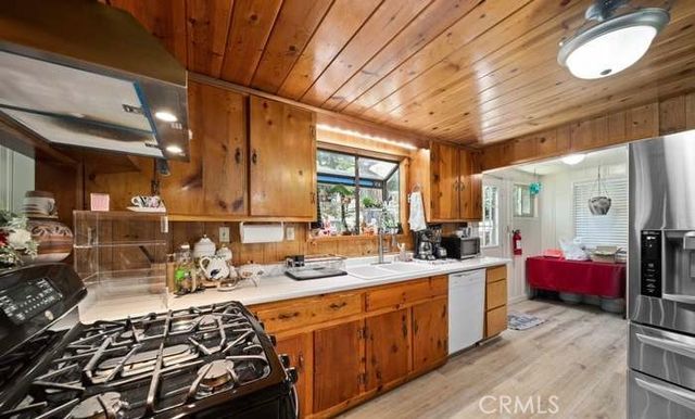 23095 Balsam, Crestline, CA 92325
