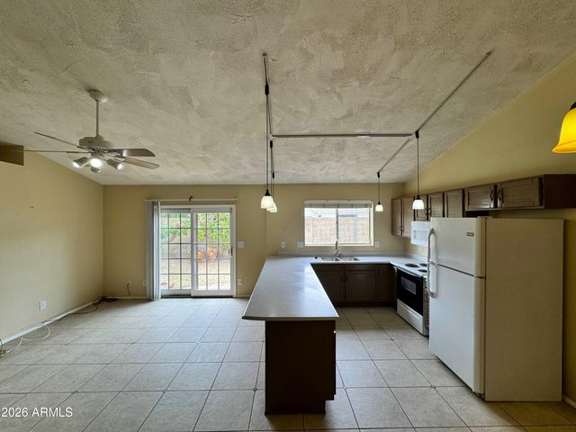 6335 E BROWN Road 1083, Mesa, AZ 85205