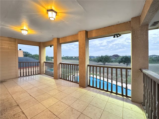 5806 Beauvais Dr, Corpus Christi, TX 78414