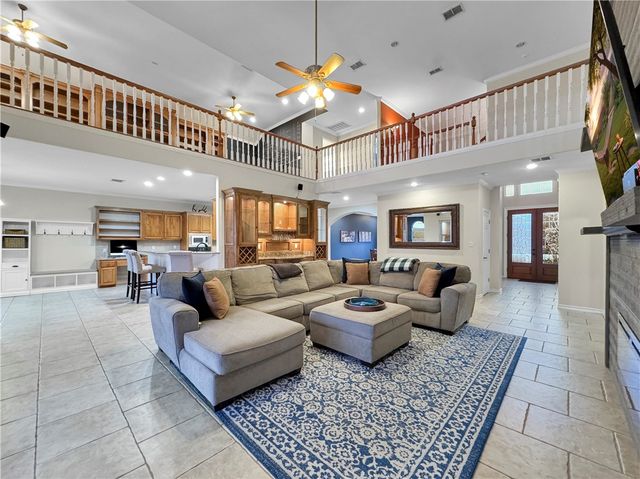 5806 Beauvais Dr, Corpus Christi, TX 78414